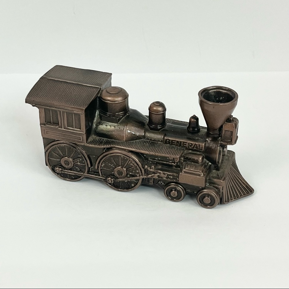 Vintage 1974 Banthrico Chicago Metal Train Coin Money Bank